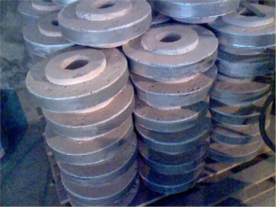 碳素焙燒爐：莫來(lái)石澆注料爐口、爐帽-火龍耐材提供