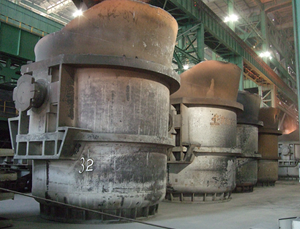 鐵水包內襯耐火材料由哪三層組成？作用是什么？